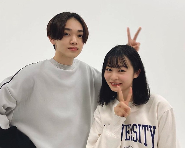 宮世琉弥と福本莉子が並んでいる画像
