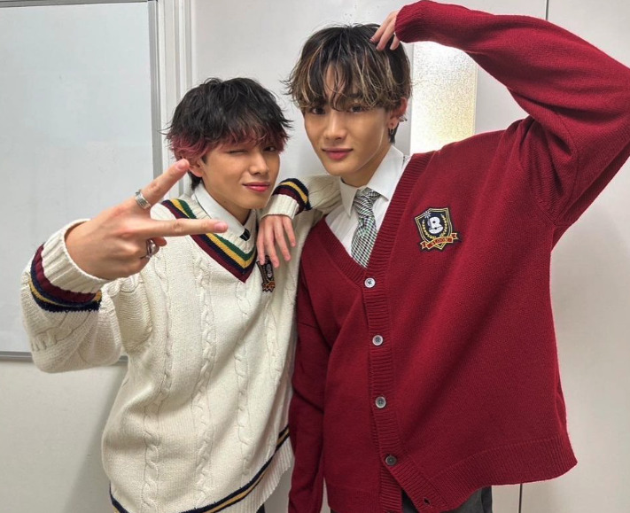 宮世琉弥とNOAが並んでいる画像
