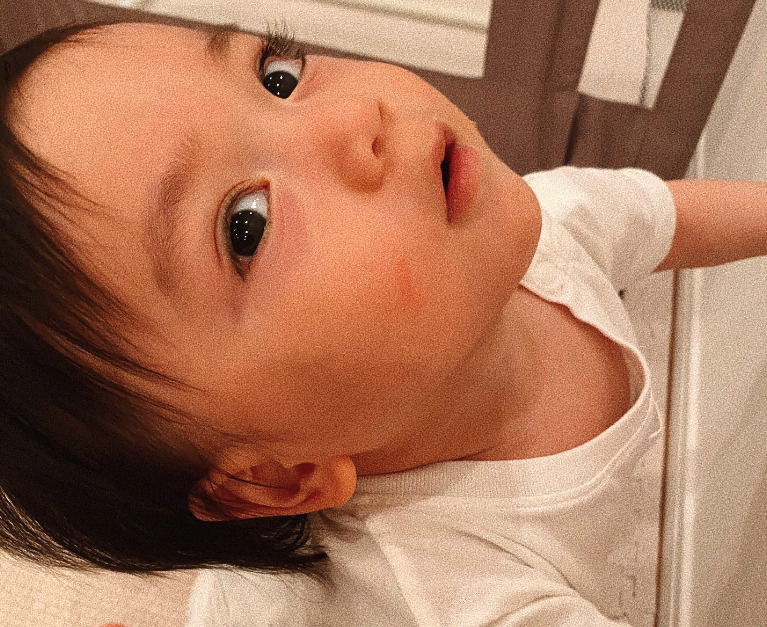 ジャンポケ斉藤さんの息子1歳の頃の画像