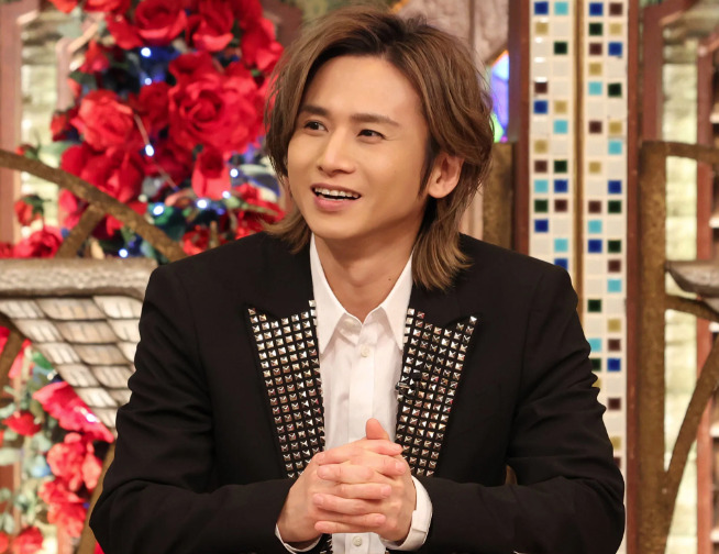 堂本光一の上半身の画像