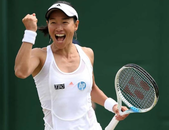 ガッツポーズとる伊達公子選手の画像