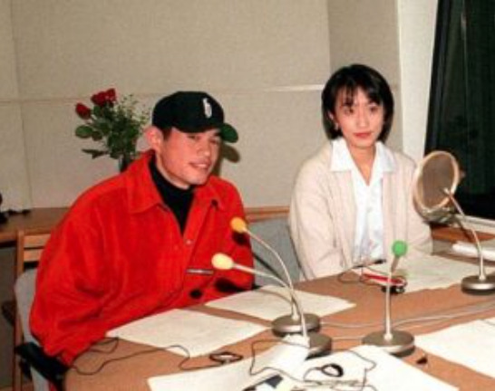 イチローと福島弓子がラジオばんぐみに出演している画像