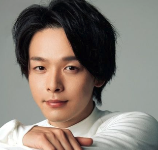 中村倫也の顔のUP画像