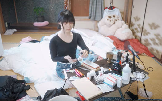 りんの田舎暮らしの汚い部屋の画像