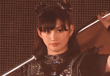 BABYMETALの岡崎百々子の画像