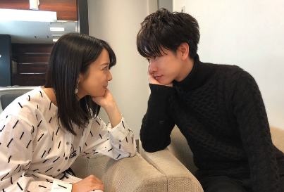佐藤健と上白石萌音の画像