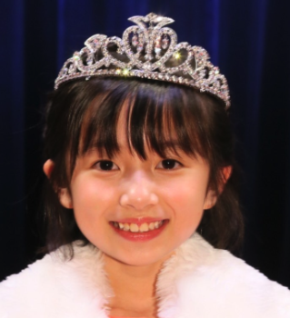 白山乃愛が東方シンデレラでグランプリの王冠を被っている画像