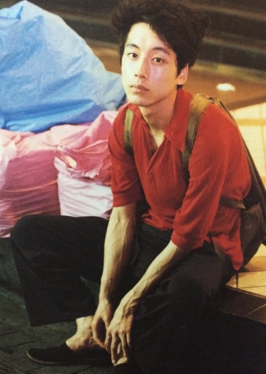 腕の血管がすごい坂口健太郎の画像