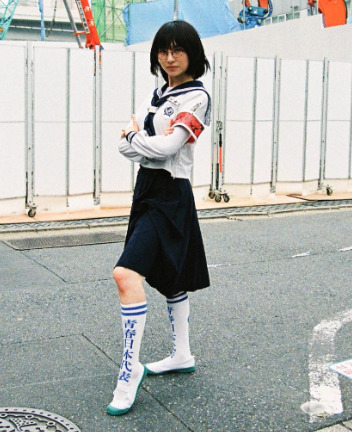 新しい学校のリーダーズSUZUKAの画像