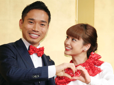 平愛梨と長友佑都結婚会見の画像