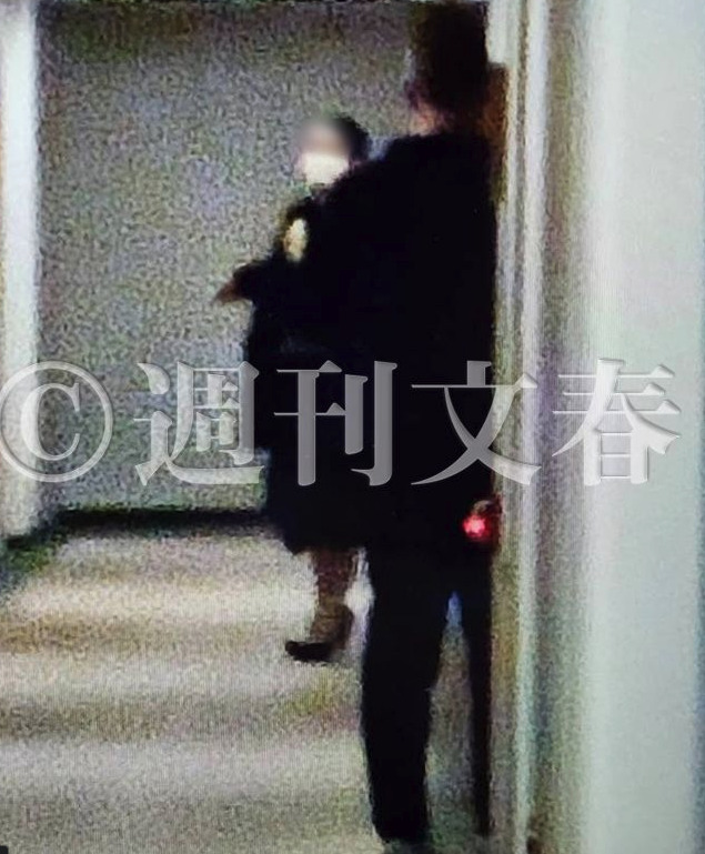 ホテル密会する井上康生の画像