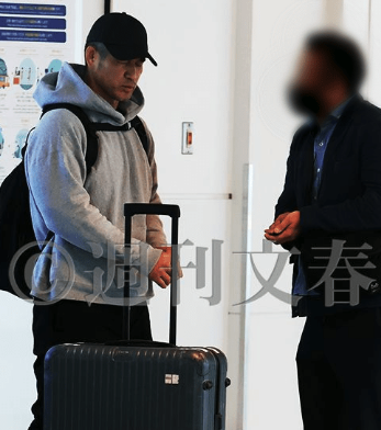 文春取材を受ける井上康生の画像