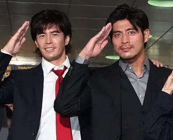坂口憲二と伊藤英明の画像
