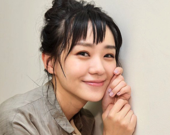 奈緒の画像