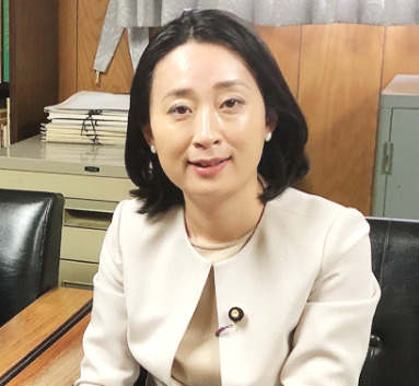 てとう議員田島麻衣子の画像