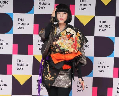 中森明菜に扮する藤原紀香の画像
