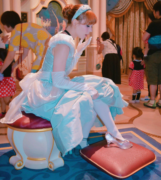 バチェラー出演の輿水りさのコスプレ画像