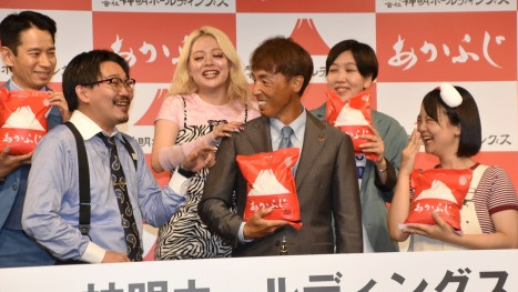 オズワルド伊藤と蛙亭イワクラの熱愛報道翌日に共演している画像