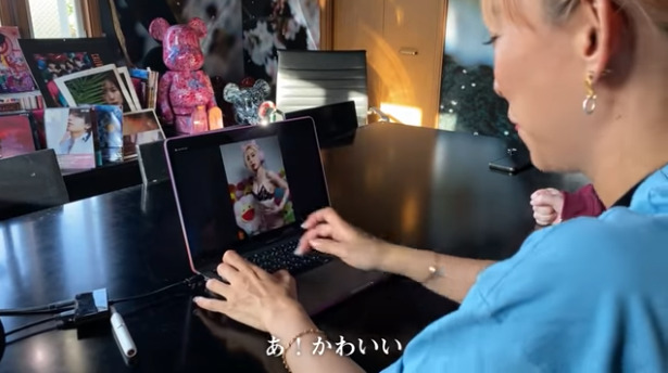 蜷川実花とDJSODAコラボしている画像