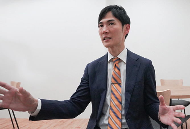 石丸伸二市長の画像