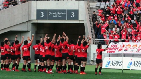 ラグビー日本代表流大選手が帝京大学で６連覇を果たした時の画像