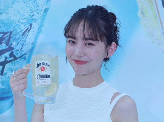 井桁弘恵の画像