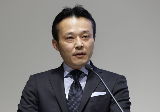 ユニクロ新社長塚越大介の画像