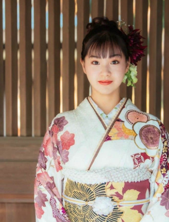 長崎美柚の美人な着物姿