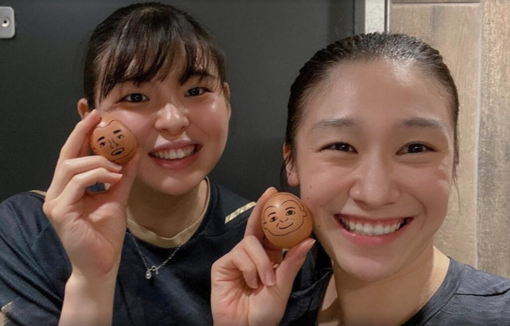 石川真佑のかわいい笑顔の画像