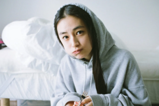 八木莉可子の写真集の画像