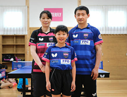 張本美和と両親の画像