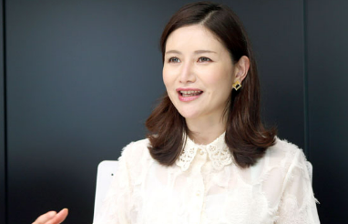 山口真由の画像