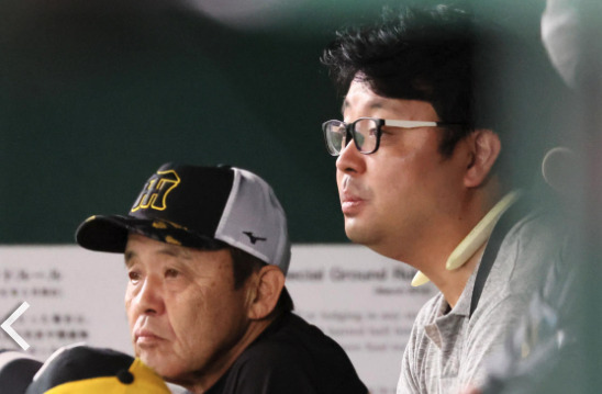 岡田彰布監督と息子の画像